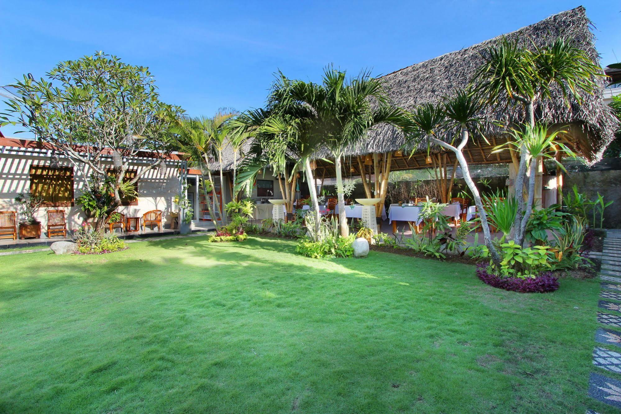Jimbaran Lestari Hotel y Residence Spa Exterior foto