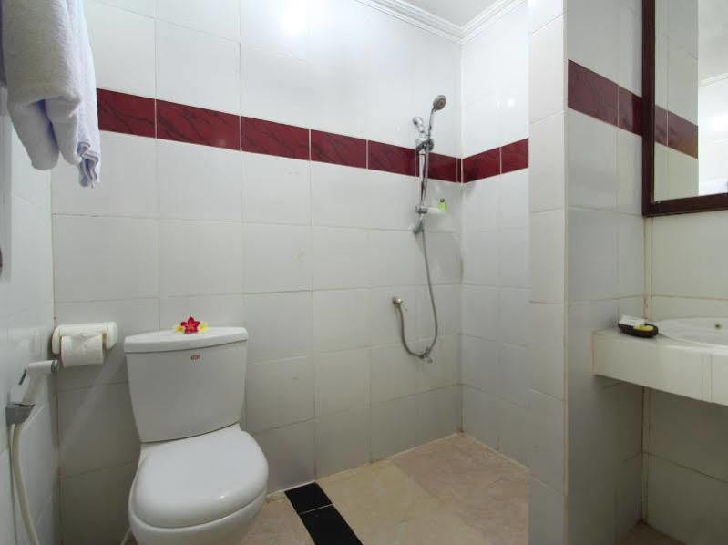 Jimbaran Lestari Hotel y Residence Spa Exterior foto