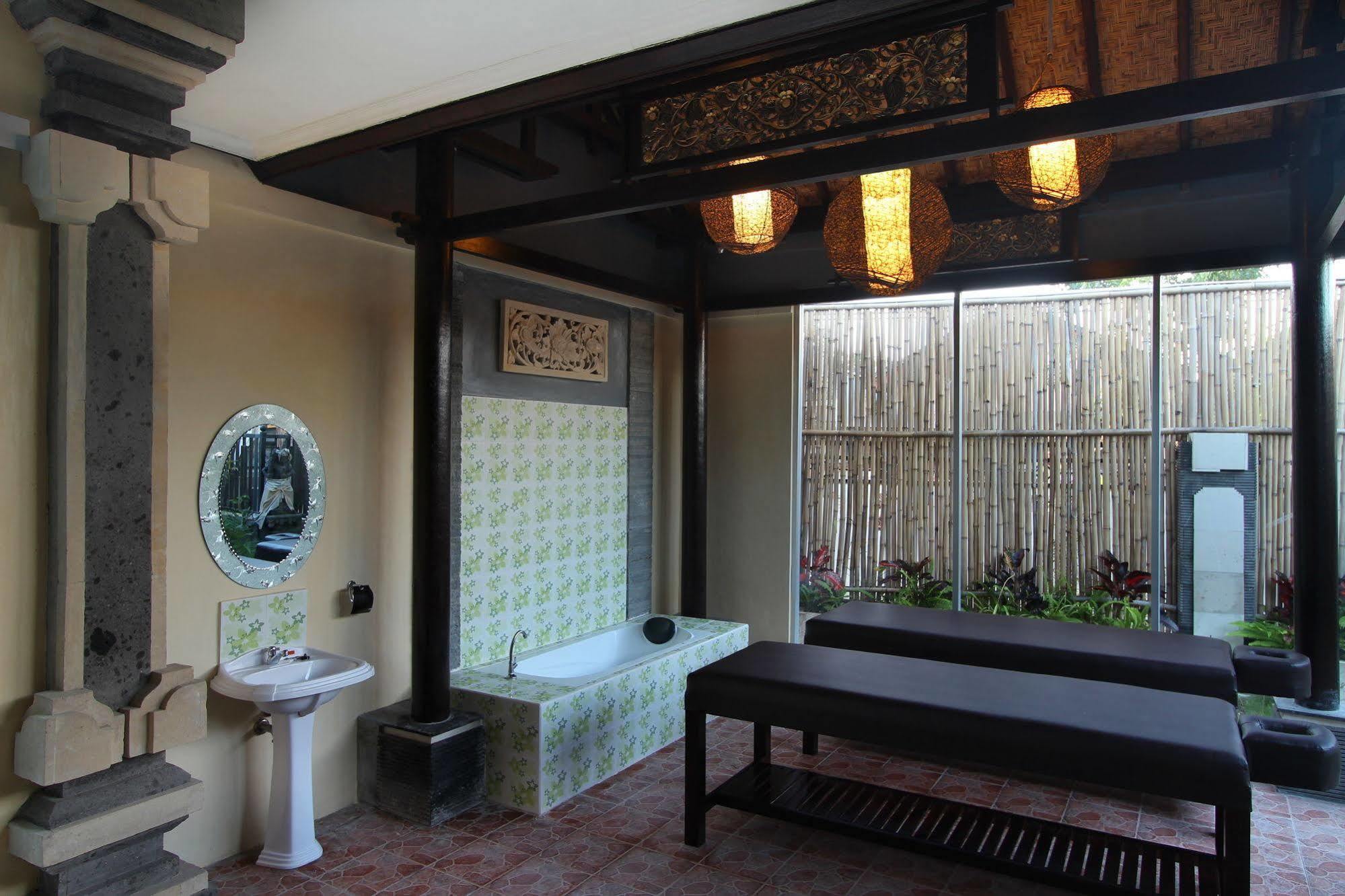 Jimbaran Lestari Hotel y Residence Spa Exterior foto