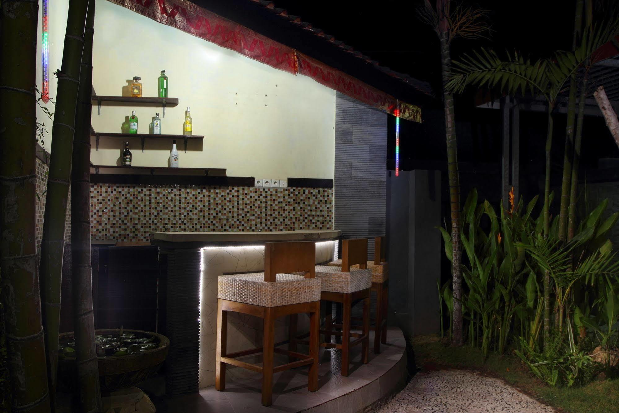 Jimbaran Lestari Hotel y Residence Spa Exterior foto