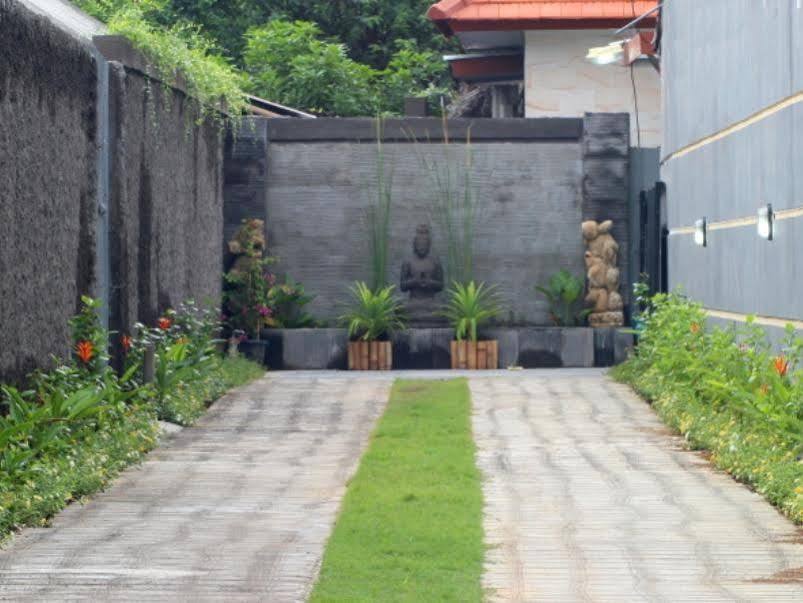 Jimbaran Lestari Hotel y Residence Spa Exterior foto