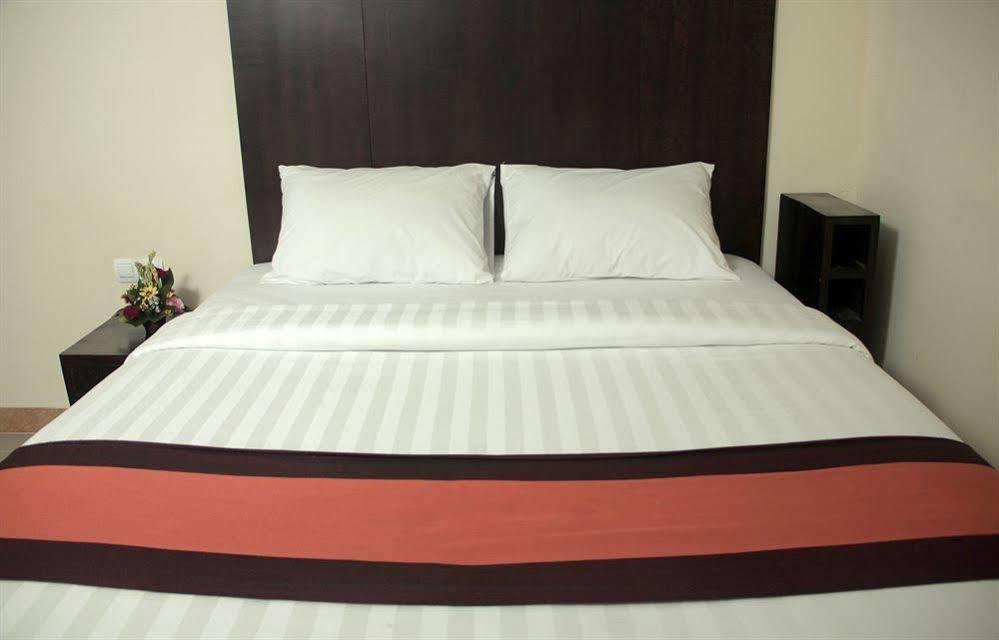 Jimbaran Lestari Hotel y Residence Spa Exterior foto